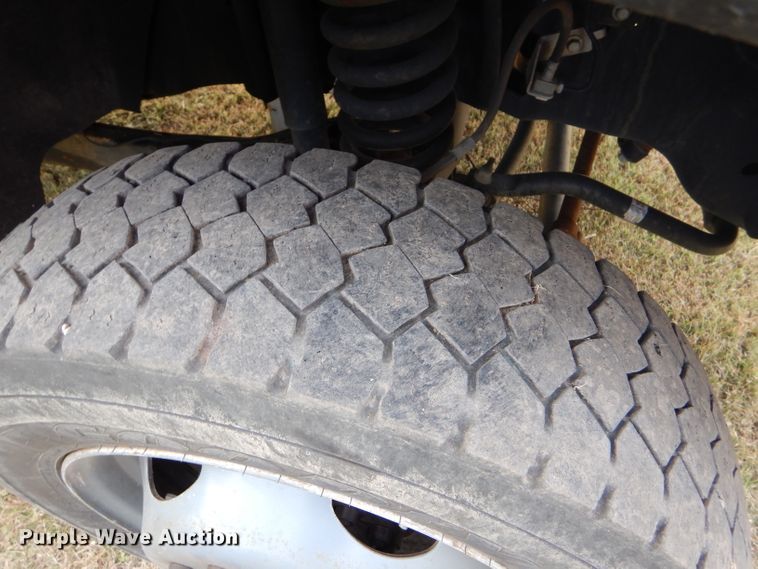 image for item DD4516 2011 Ford F550 Super Duty service truck with crane