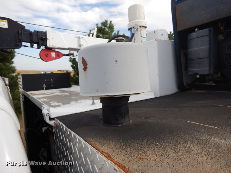 image for item DD4516 2011 Ford F550 Super Duty service truck with crane