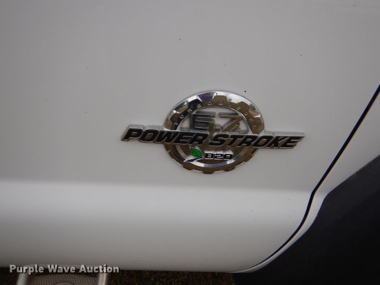 image for item DD4516 2011 Ford F550 Super Duty service truck with crane