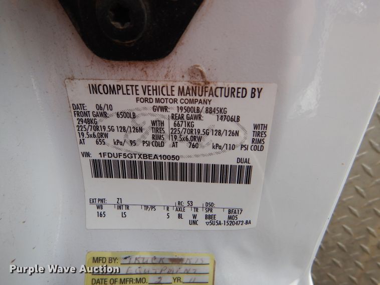 image for item DD4516 2011 Ford F550 Super Duty service truck with crane