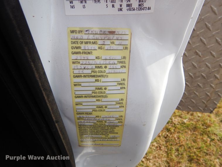 image for item DD4516 2011 Ford F550 Super Duty service truck with crane