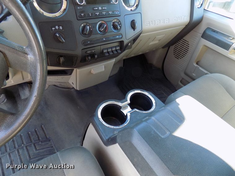 image for item DD6048 2009 Ford F350 Super Duty Crew Cab utility bed pickup truck