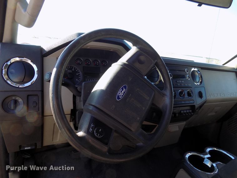 image for item DD6048 2009 Ford F350 Super Duty Crew Cab utility bed pickup truck