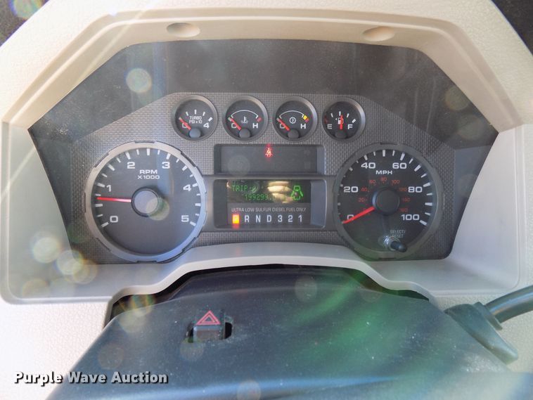 image for item DD6048 2009 Ford F350 Super Duty Crew Cab utility bed pickup truck