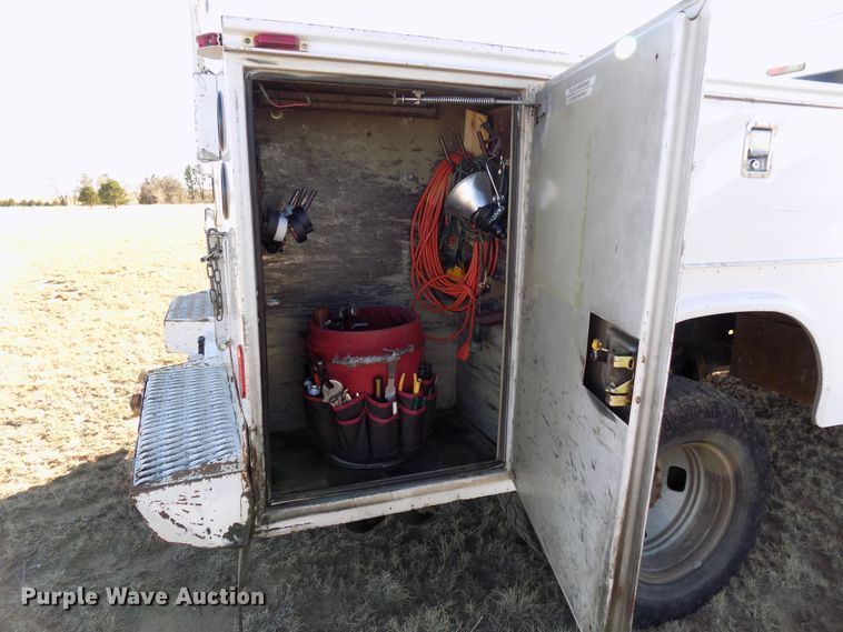 image for item DD6048 2009 Ford F350 Super Duty Crew Cab utility bed pickup truck