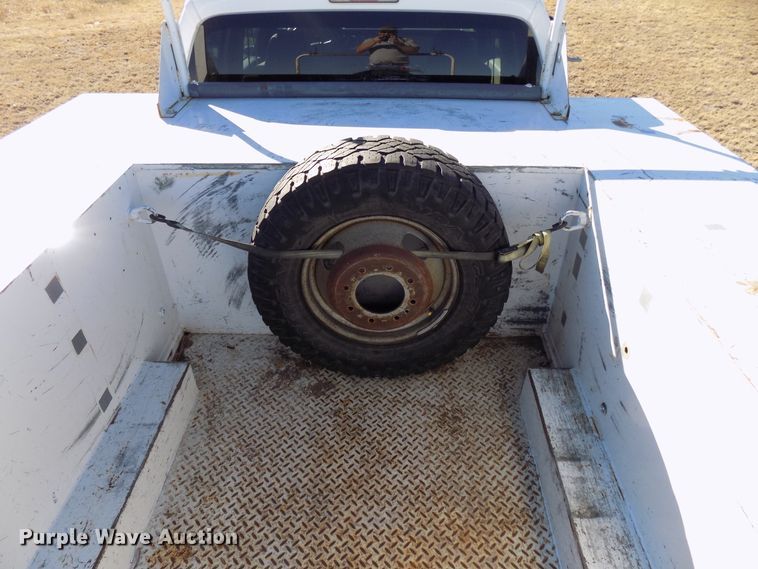 image for item DD6048 2009 Ford F350 Super Duty Crew Cab utility bed pickup truck