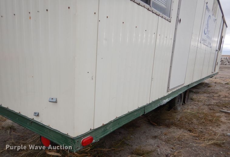 image for item DG5853 1999 William Scottsman office trailer