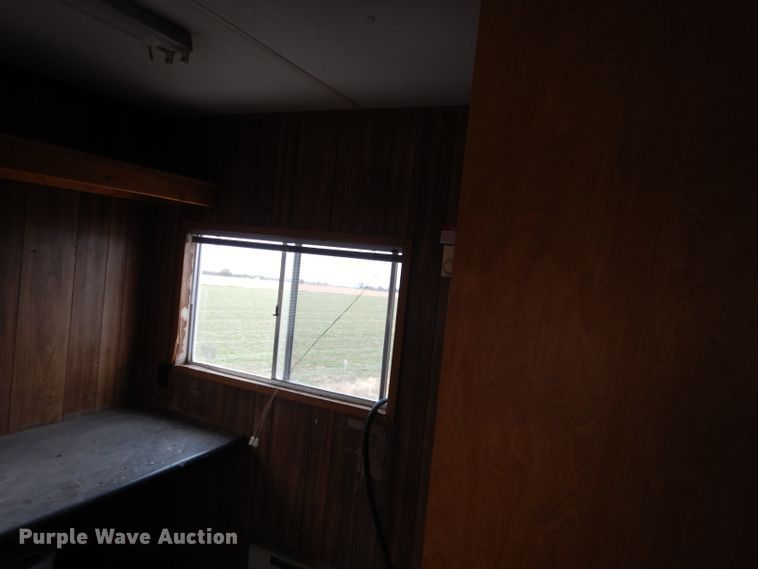 image for item DG5853 1999 William Scottsman office trailer