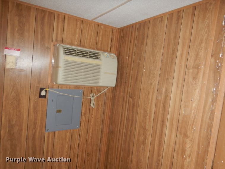 image for item DG5853 1999 William Scottsman office trailer