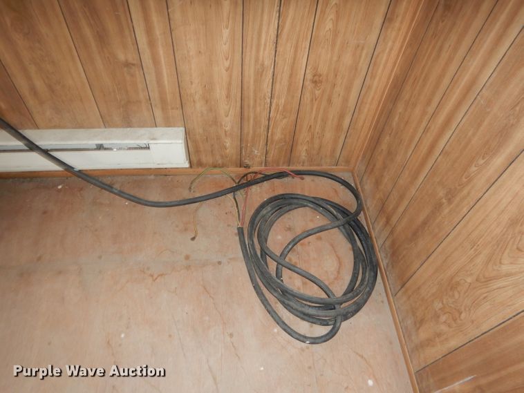 image for item DG5853 1999 William Scottsman office trailer