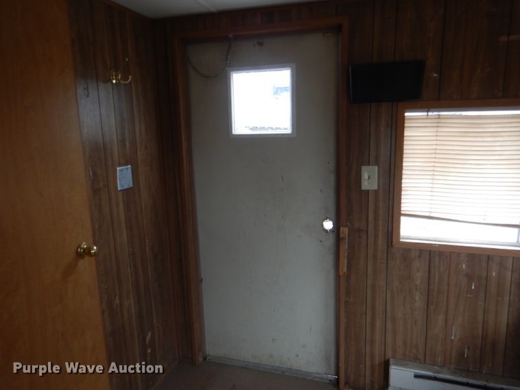 image for item DG5853 1999 William Scottsman office trailer