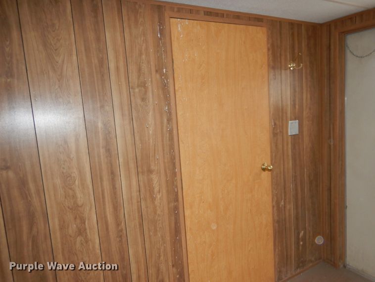 image for item DG5853 1999 William Scottsman office trailer