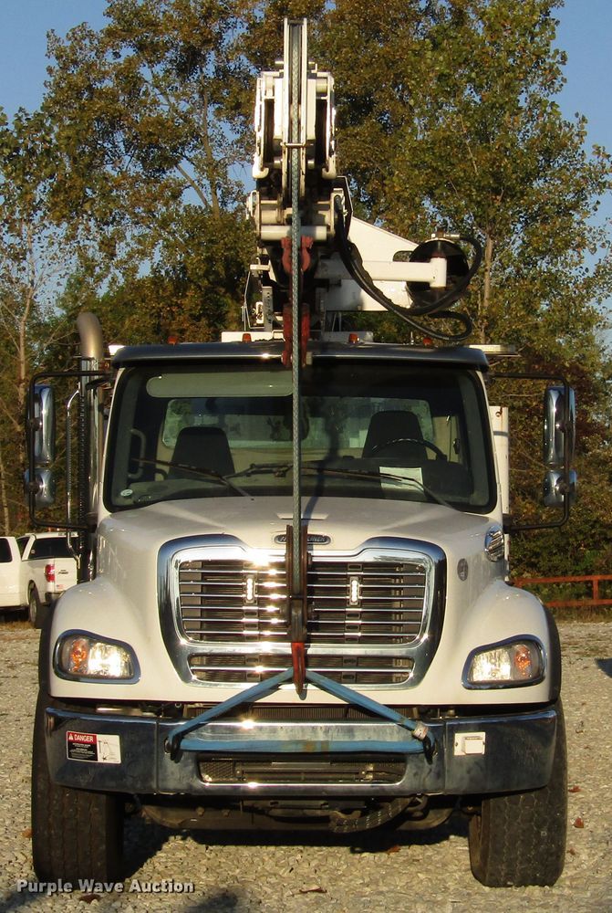 image for item DG6499 2012 Freightliner Business Class M2 crane truck