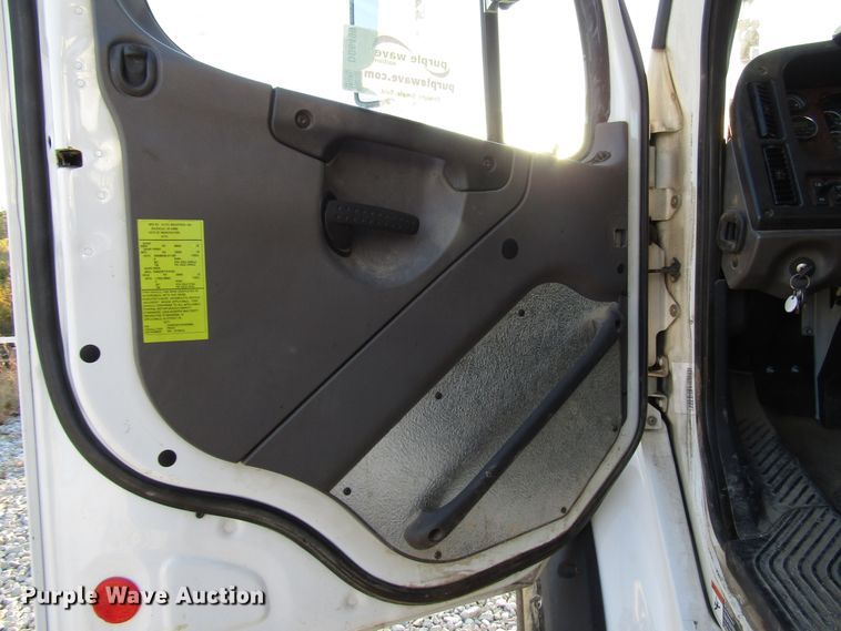 image for item DG6499 2012 Freightliner Business Class M2 crane truck