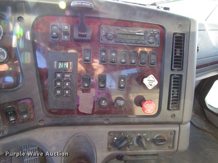 image for item DG6499 2012 Freightliner Business Class M2 crane truck