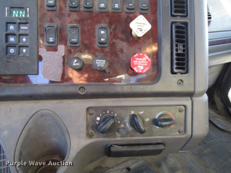 image for item DG6499 2012 Freightliner Business Class M2 crane truck