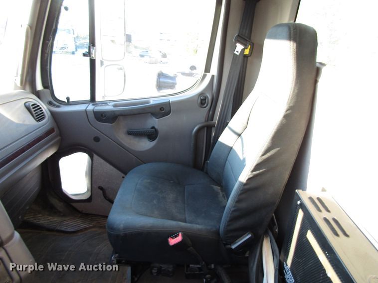 image for item DG6499 2012 Freightliner Business Class M2 crane truck