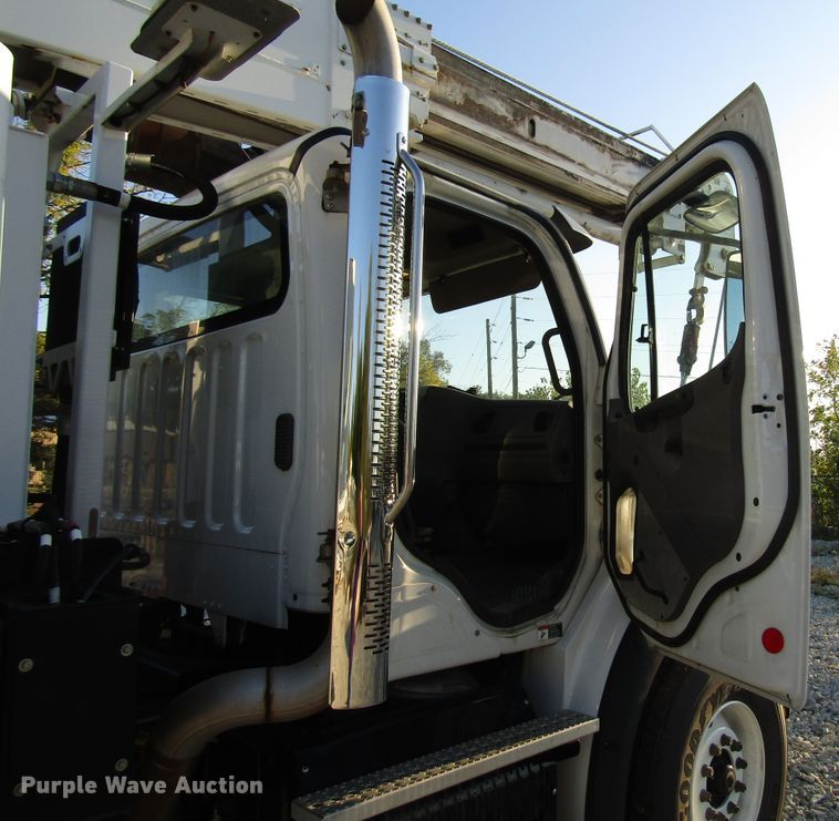 image for item DG6499 2012 Freightliner Business Class M2 crane truck