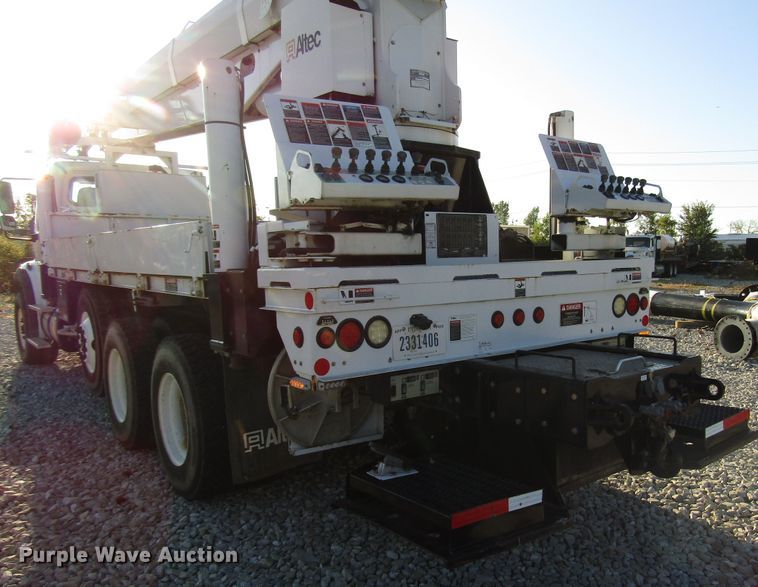 image for item DG6499 2012 Freightliner Business Class M2 crane truck