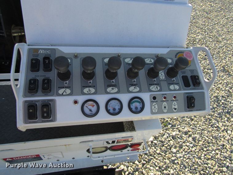 image for item DG6499 2012 Freightliner Business Class M2 crane truck