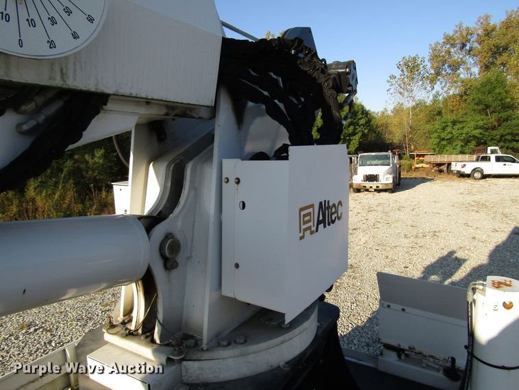 image for item DG6499 2012 Freightliner Business Class M2 crane truck