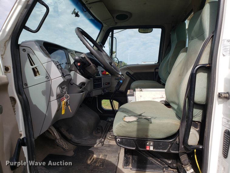 image for item DG8840 2002 Sterling Acterra M8500 crane truck