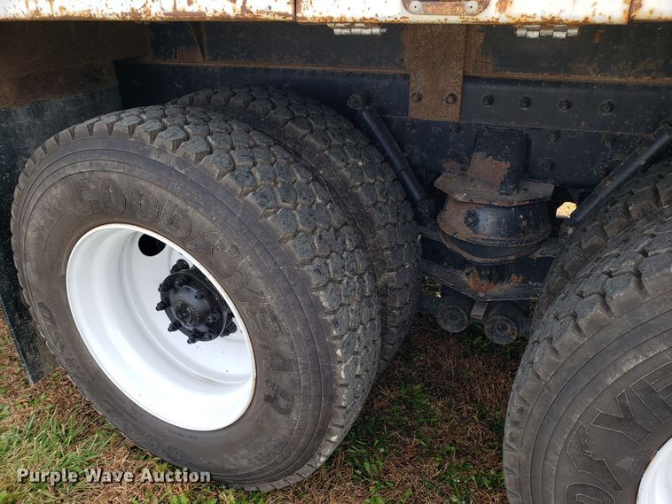 image for item DG8840 2002 Sterling Acterra M8500 crane truck