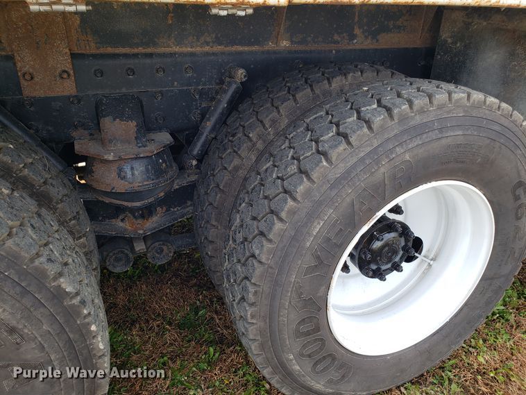 image for item DG8840 2002 Sterling Acterra M8500 crane truck