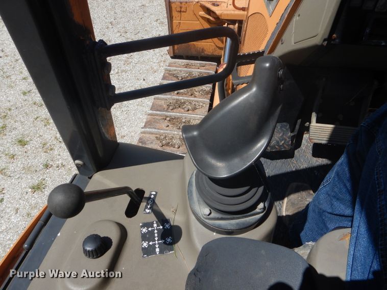 image for item DH6035 2007 Case 650K dozer