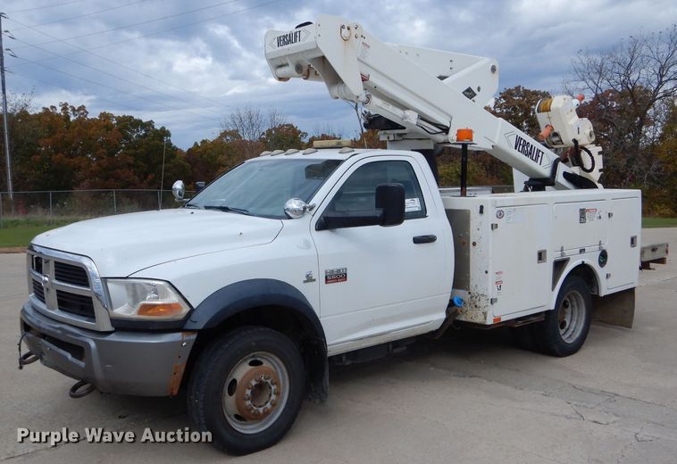 image for item DH6243 2011 Dodge Ram 5500 bucket truck