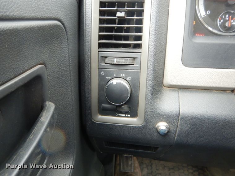 image for item DH6243 2011 Dodge Ram 5500 bucket truck