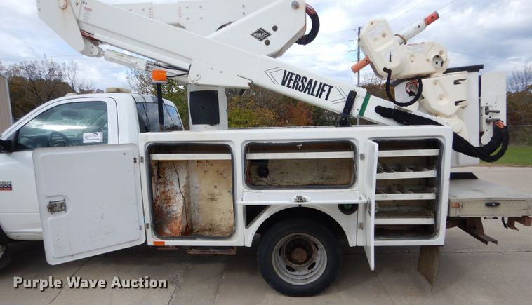 image for item DH6243 2011 Dodge Ram 5500 bucket truck