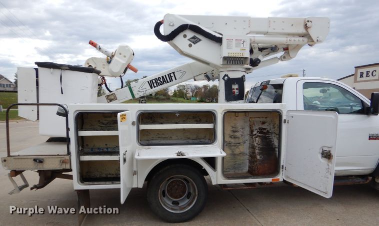 image for item DH6243 2011 Dodge Ram 5500 bucket truck