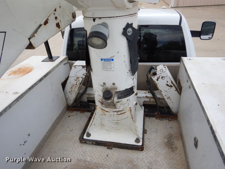 image for item DH6243 2011 Dodge Ram 5500 bucket truck