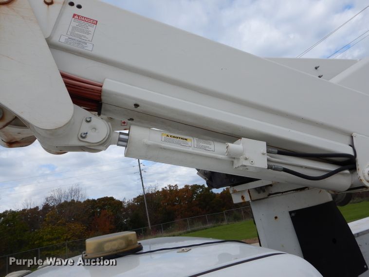 image for item DH6243 2011 Dodge Ram 5500 bucket truck