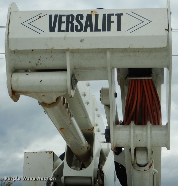 image for item DH6243 2011 Dodge Ram 5500 bucket truck