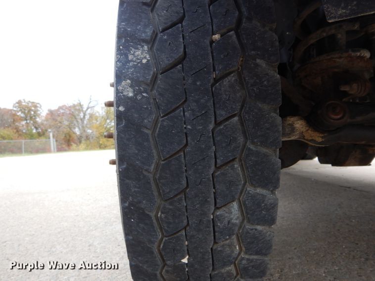 image for item DH6243 2011 Dodge Ram 5500 bucket truck