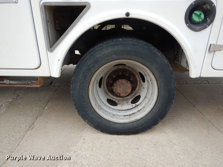 image for item DH6243 2011 Dodge Ram 5500 bucket truck