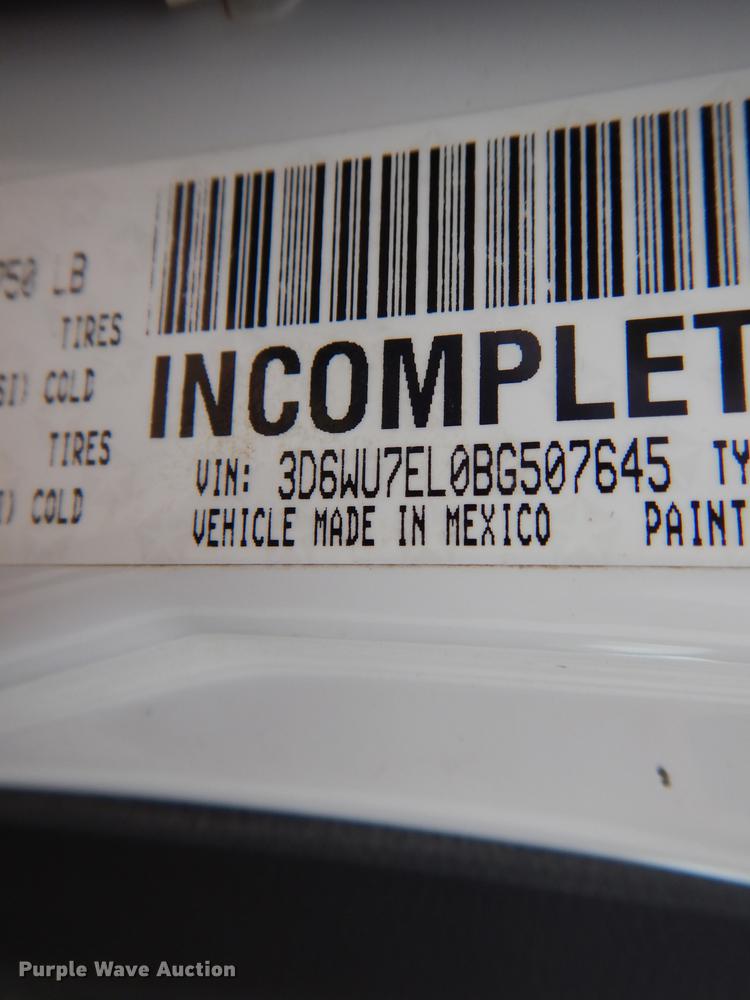 image for item DH6243 2011 Dodge Ram 5500 bucket truck