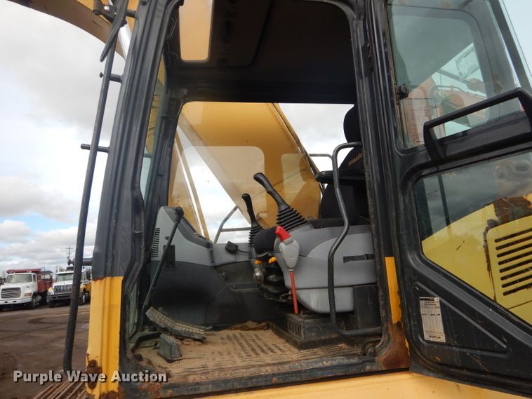 image for item DH6248 2003 Komatsu PC270LC-7L excavator