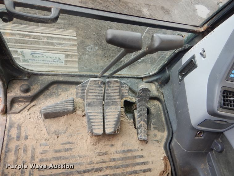 image for item DH6248 2003 Komatsu PC270LC-7L excavator