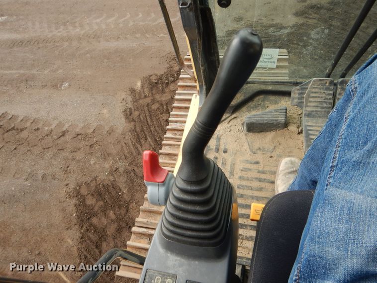 image for item DH6248 2003 Komatsu PC270LC-7L excavator