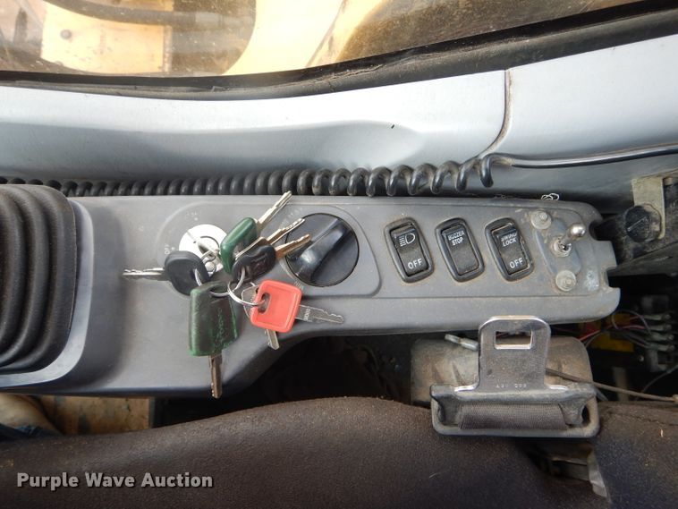 image for item DH6248 2003 Komatsu PC270LC-7L excavator