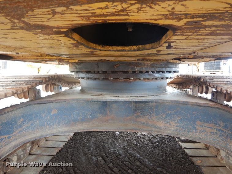 image for item DH6248 2003 Komatsu PC270LC-7L excavator