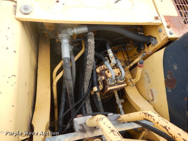 image for item DH6248 2003 Komatsu PC270LC-7L excavator