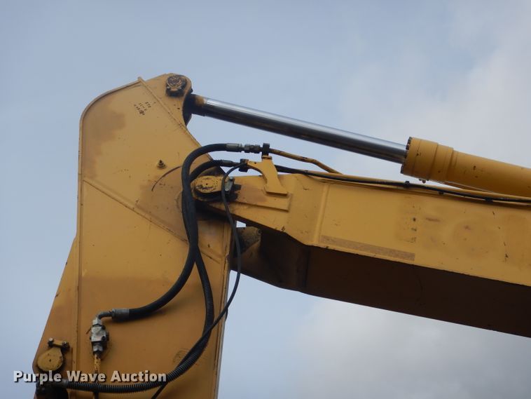 image for item DH6248 2003 Komatsu PC270LC-7L excavator