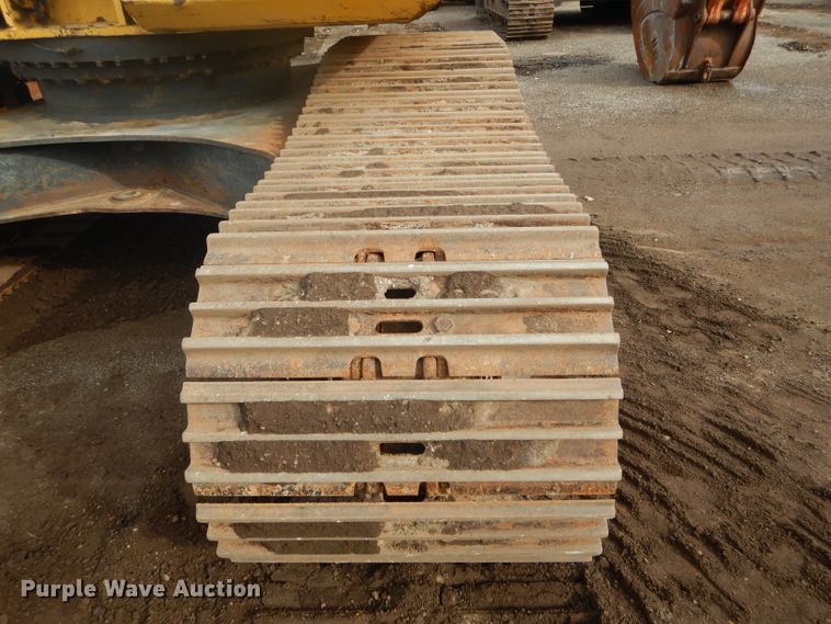 image for item DH6248 2003 Komatsu PC270LC-7L excavator