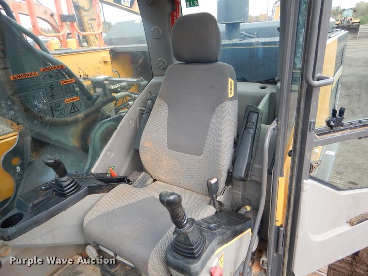 image for item DH6749 2017 Volvo EC250EL excavator