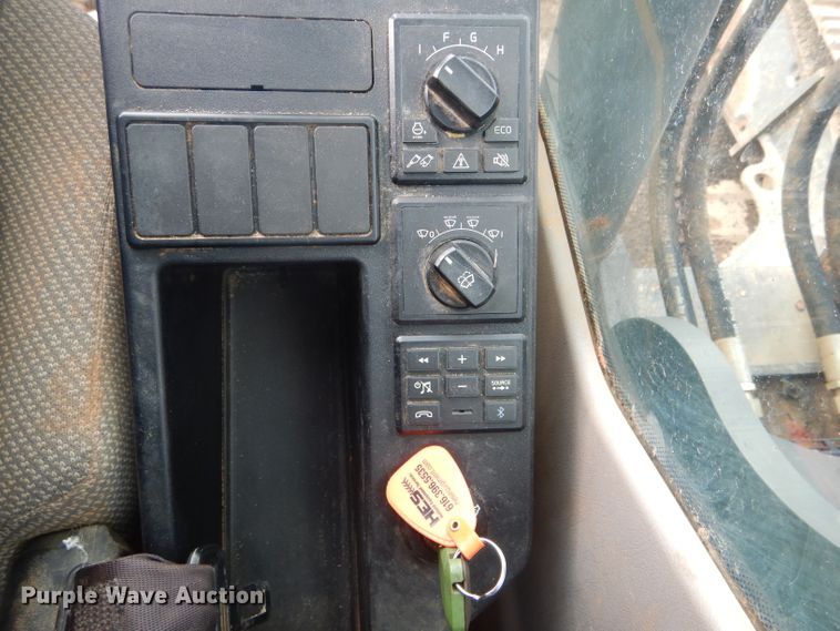 image for item DH6749 2017 Volvo EC250EL excavator