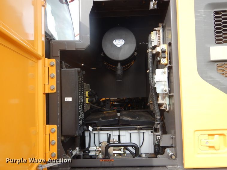 image for item DH6749 2017 Volvo EC250EL excavator